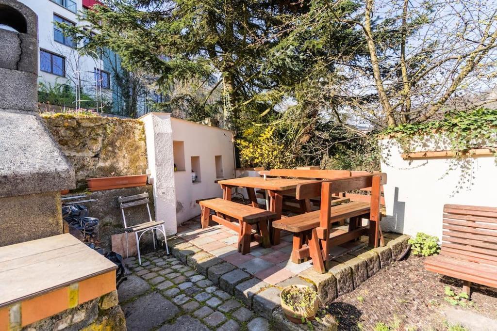 Apartman Vishegrad Appartamento Karlovy Vary Esterno foto