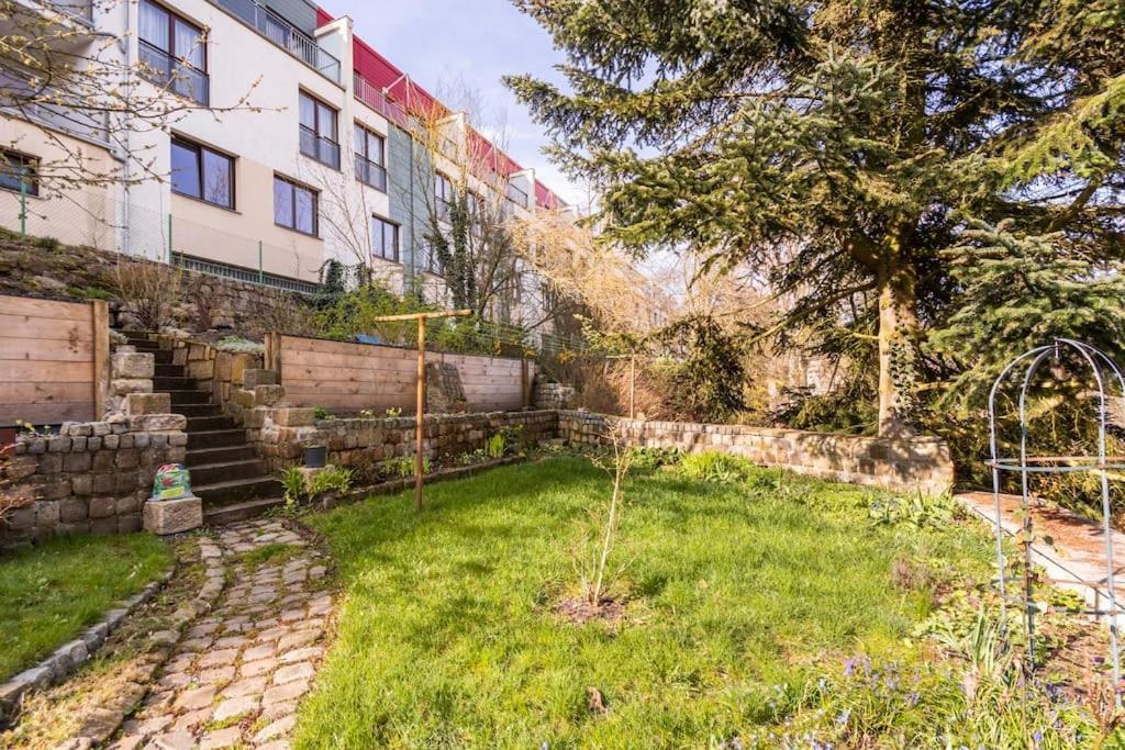 Apartman Vishegrad Appartamento Karlovy Vary Esterno foto